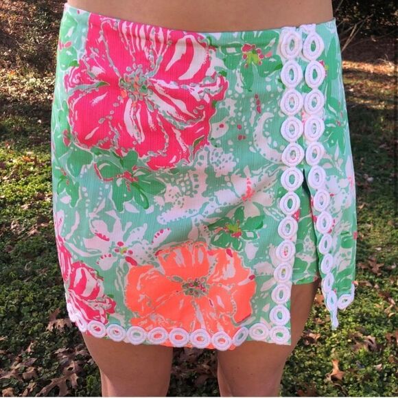 Lilly Pulitzer Floral Skort in Pink and Green - Picture 1 of 8